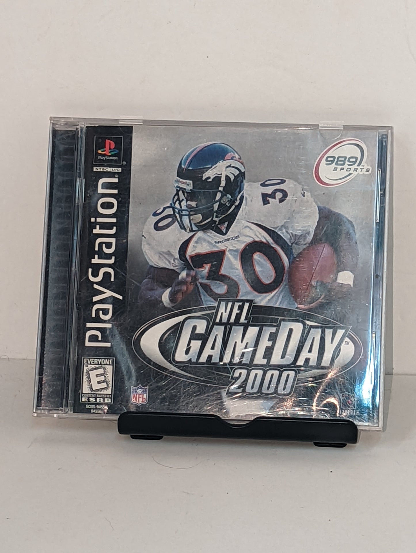 PS1 NFL Gameday 2000 game